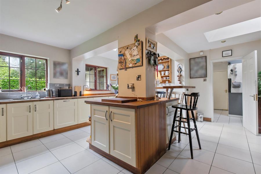 Chestnut Lodge, 98 Somerton Road