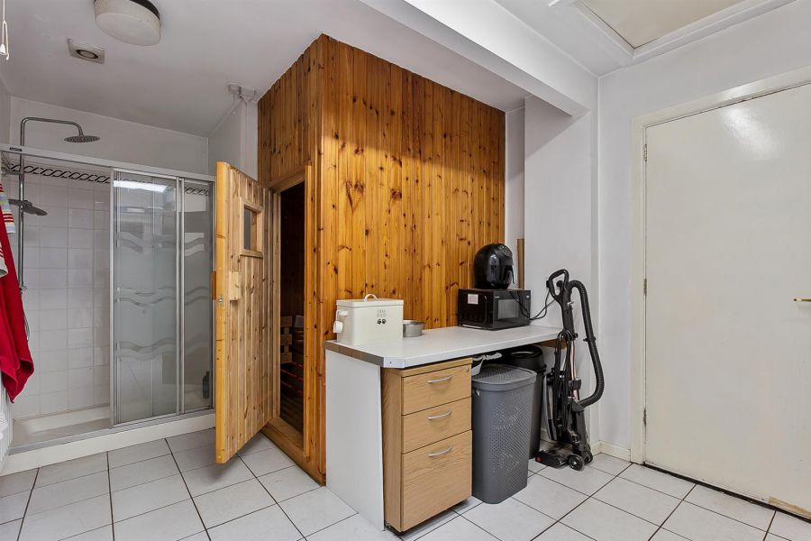 Chestnut Lodge, 98 Somerton Road