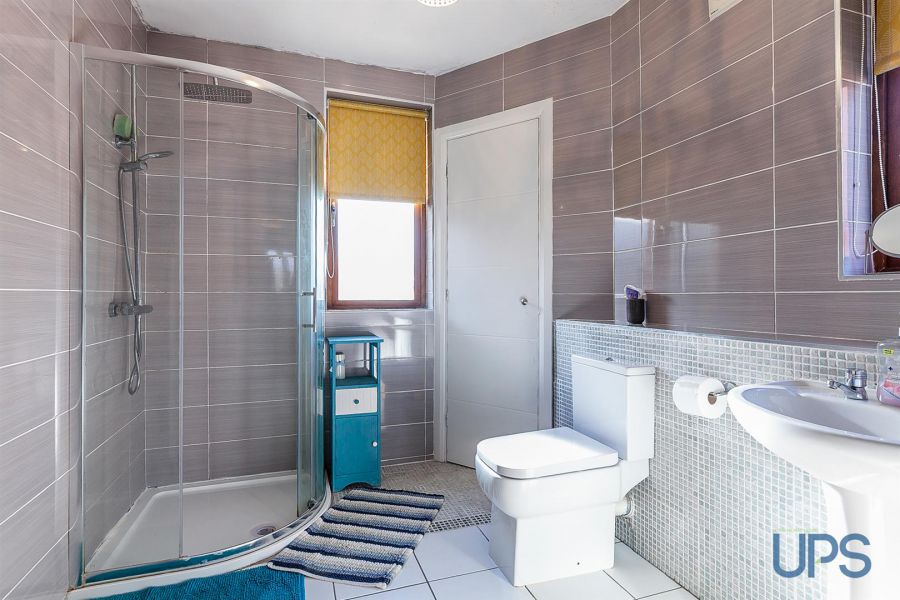 203 Alexandra Park Avenue