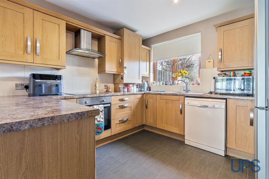 203 Alexandra Park Avenue