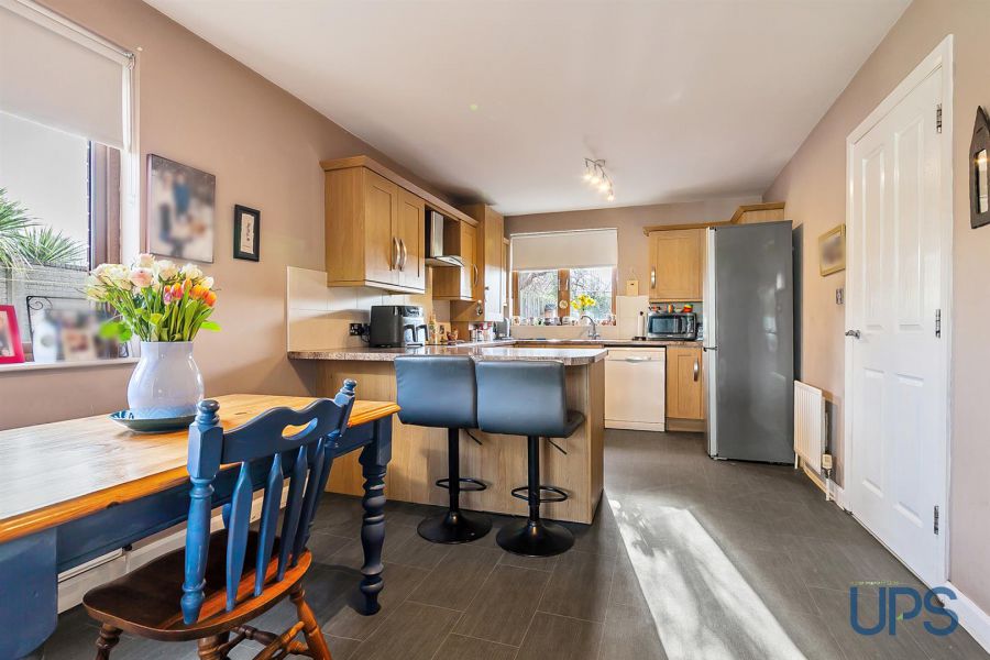 203 Alexandra Park Avenue