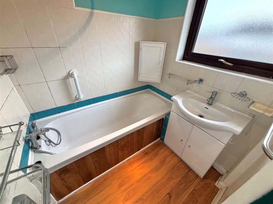 36 Springfield Parade