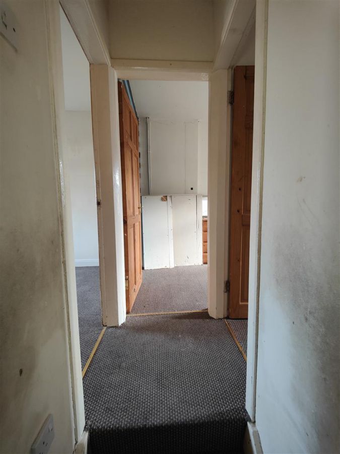 32 Dhu Varren Crescent