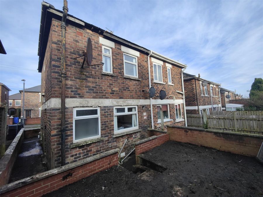 32 Dhu Varren Crescent