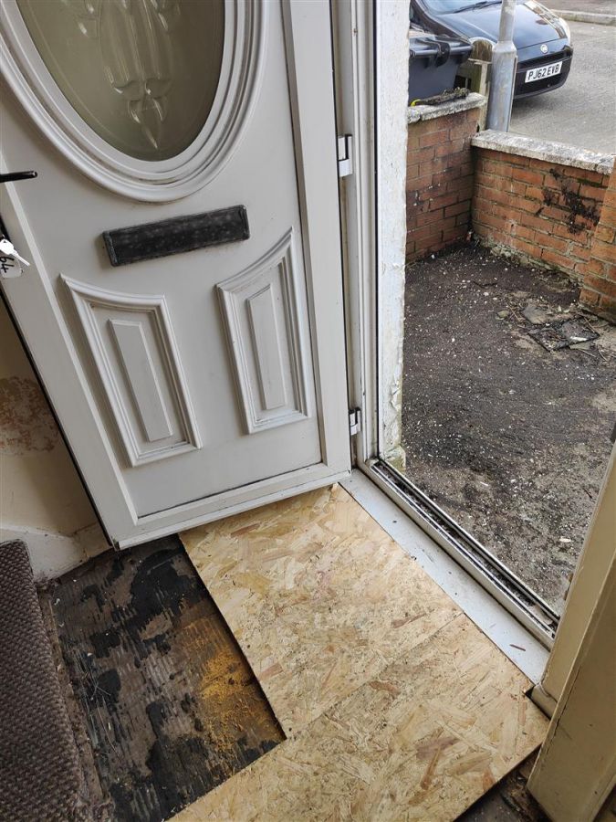 32 Dhu Varren Crescent