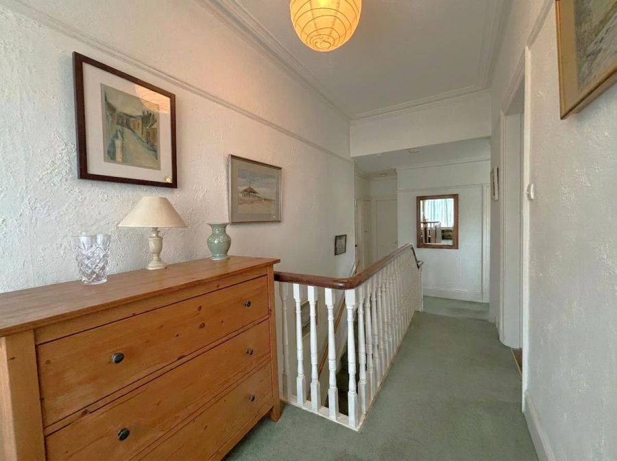 1 Ashley Gardens
