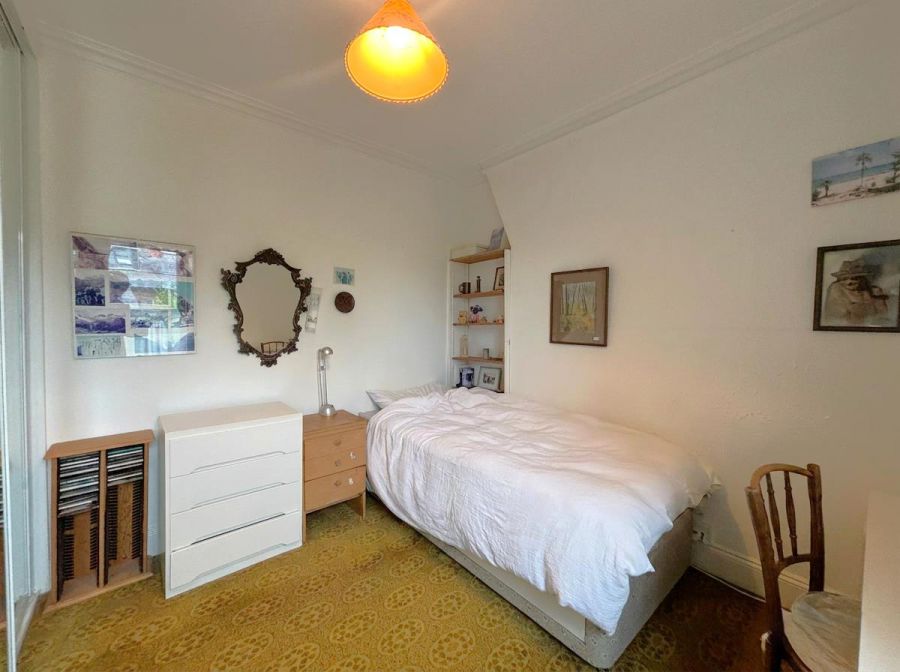 1 Ashley Gardens