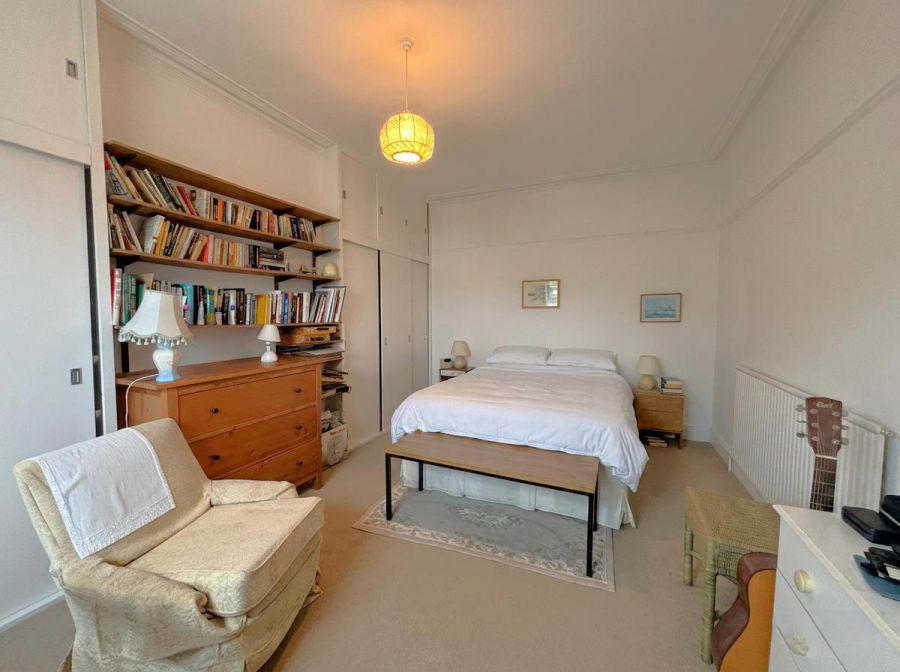 1 Ashley Gardens
