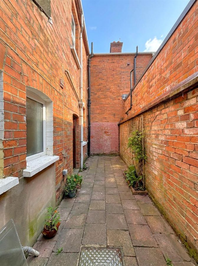 1 Ashley Gardens