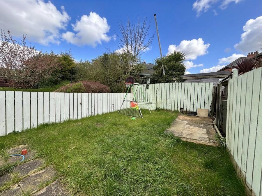 1 Silverstream Park