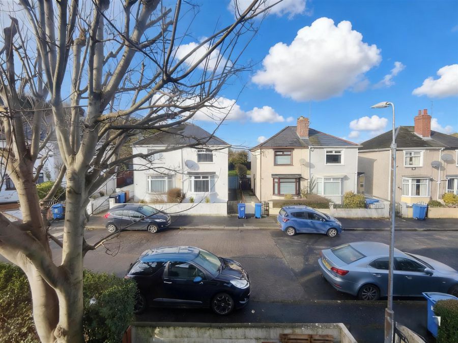 15 Fortwilliam Crescent