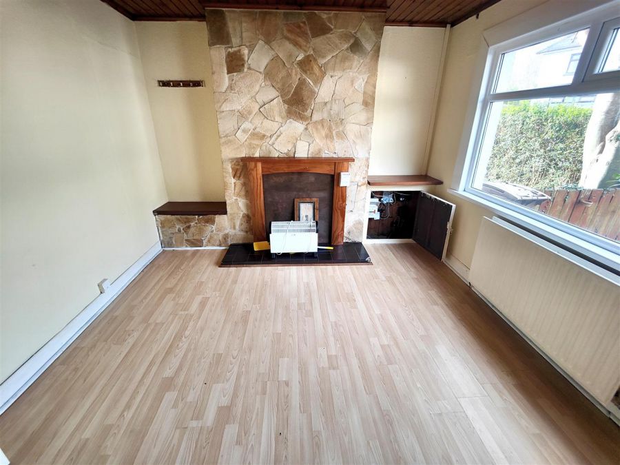 15 Fortwilliam Crescent