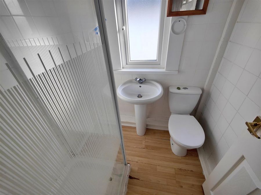 15 Fortwilliam Crescent