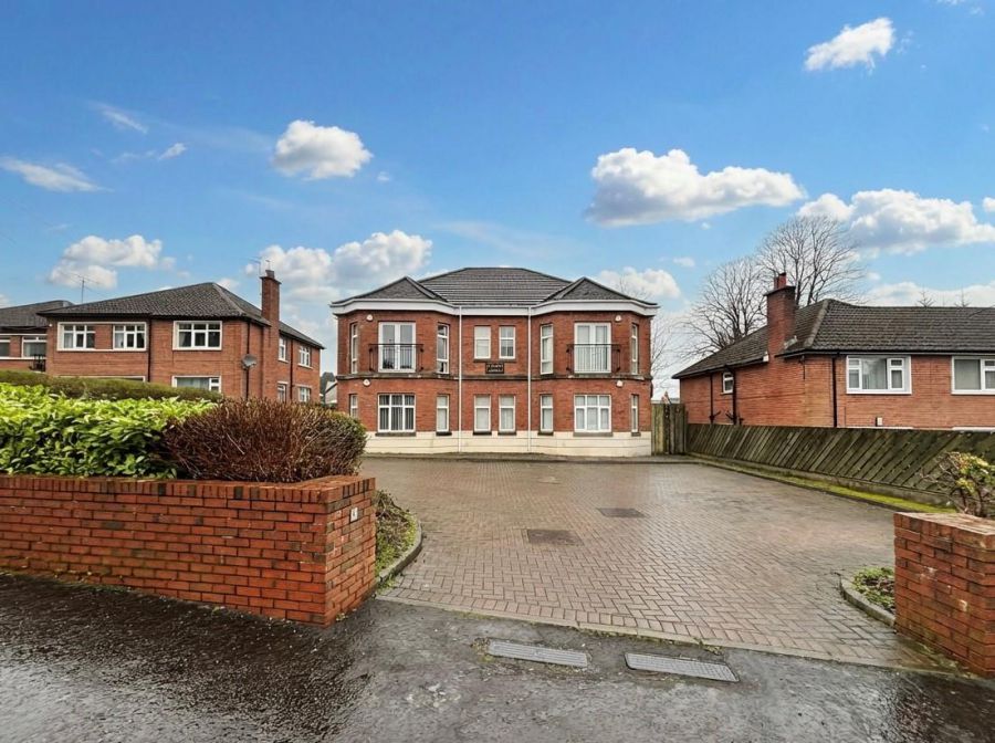 Apt 7, Castle Lodge 6 Lansdowne Road