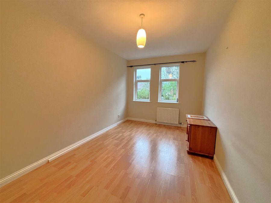 Apt 7, Castle Lodge 6 Lansdowne Road