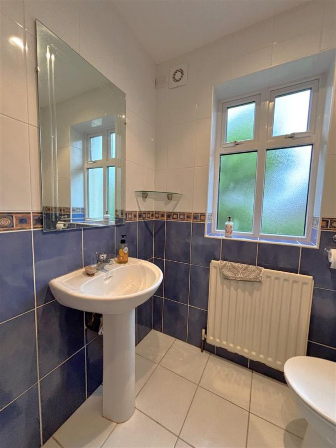 Apt 7, Castle Lodge 6 Lansdowne Road