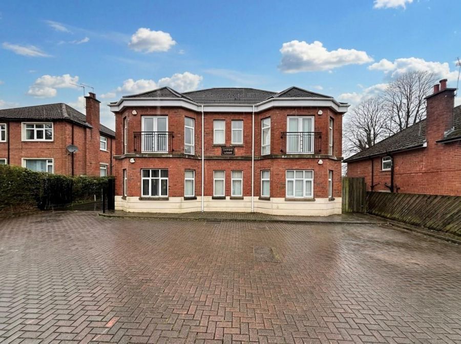 Apt 7, Castle Lodge 6 Lansdowne Road