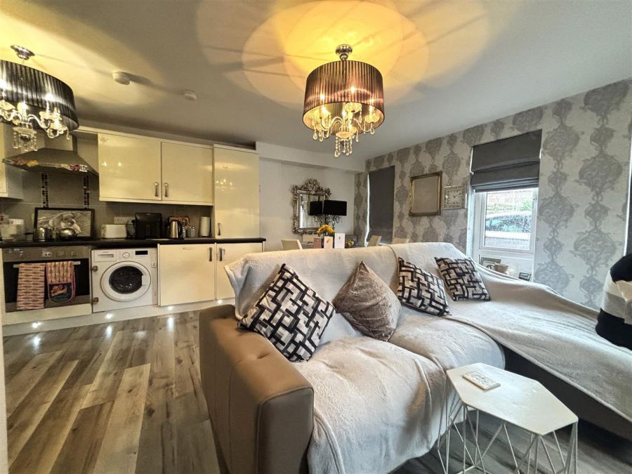 Apt 29 4 West Circular Close