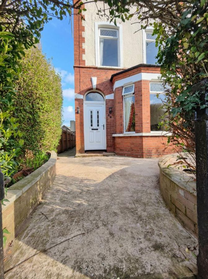 162 Ballygomartin Road