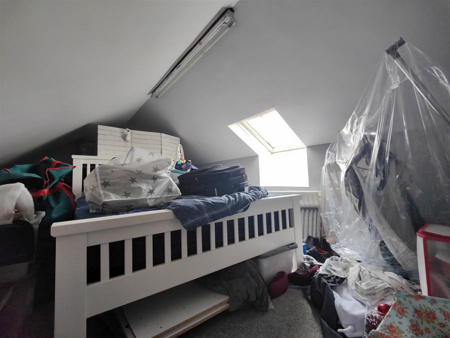 25 Lyndhurst Gardens