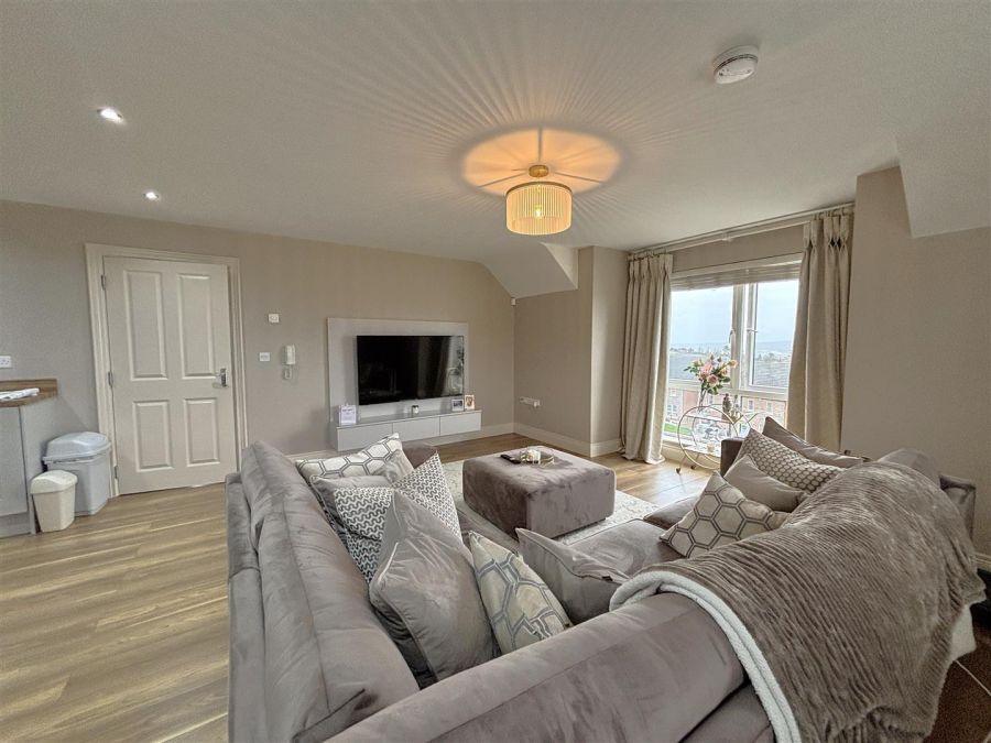 Apt 5, 11 Mill Valley Gardens