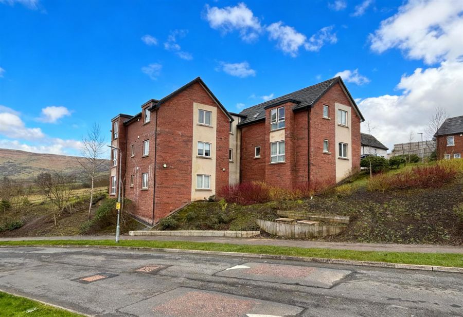 Apt 5, 11 Mill Valley Gardens