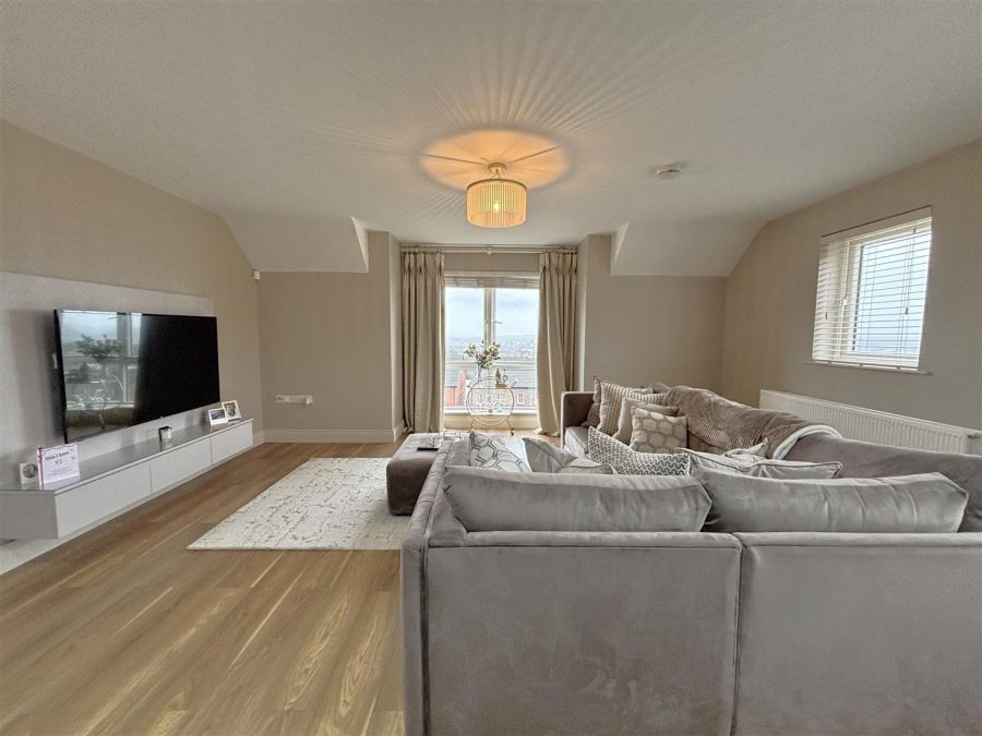 Apt 5, 11 Mill Valley Gardens