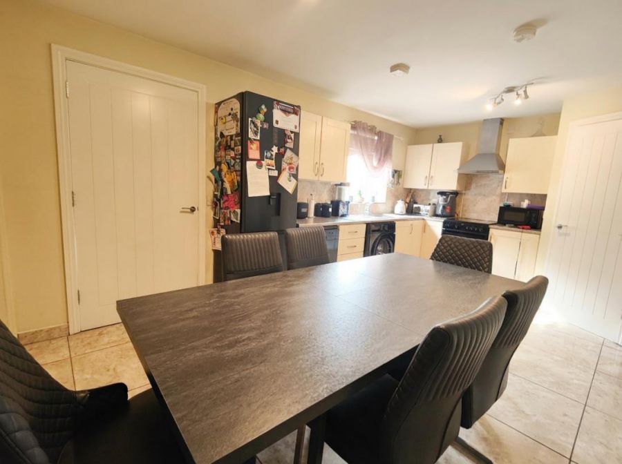 9 Blackdam Close