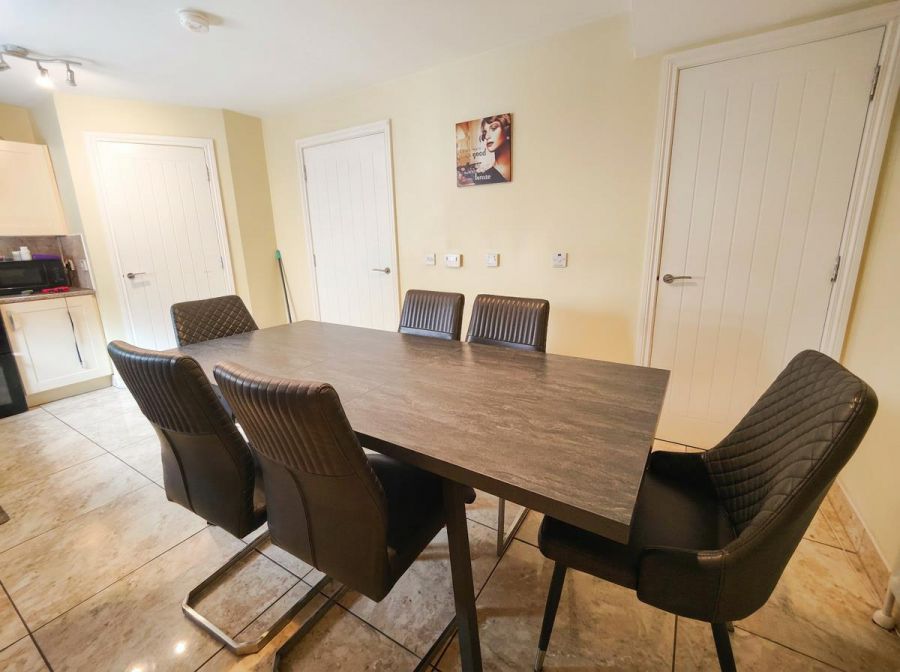 9 Blackdam Close