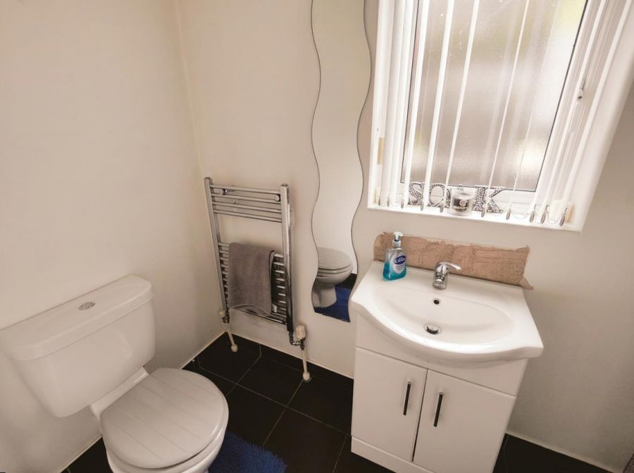 9 Blackdam Close