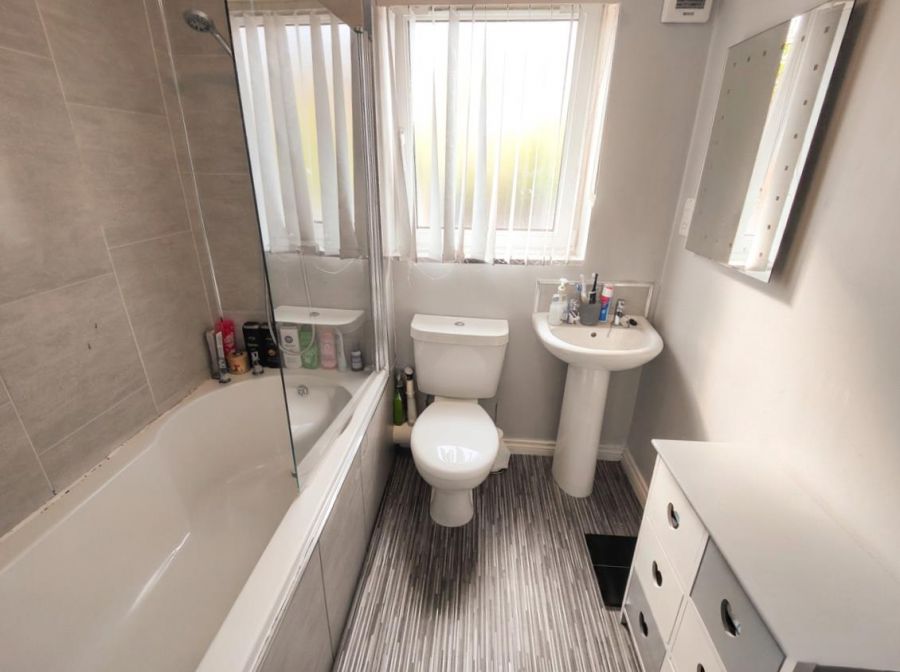 9 Blackdam Close