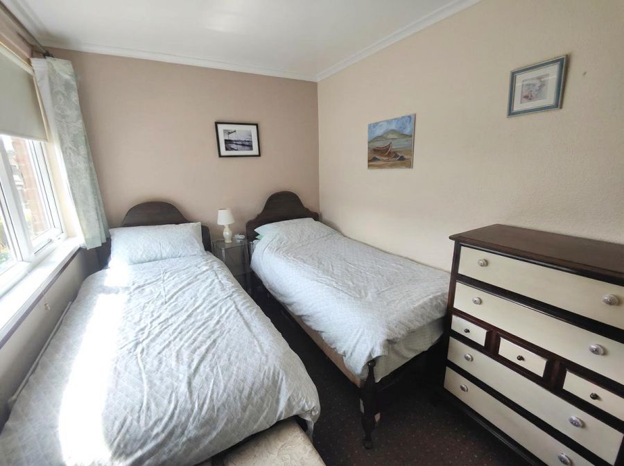 53C Sunningdale Gardens