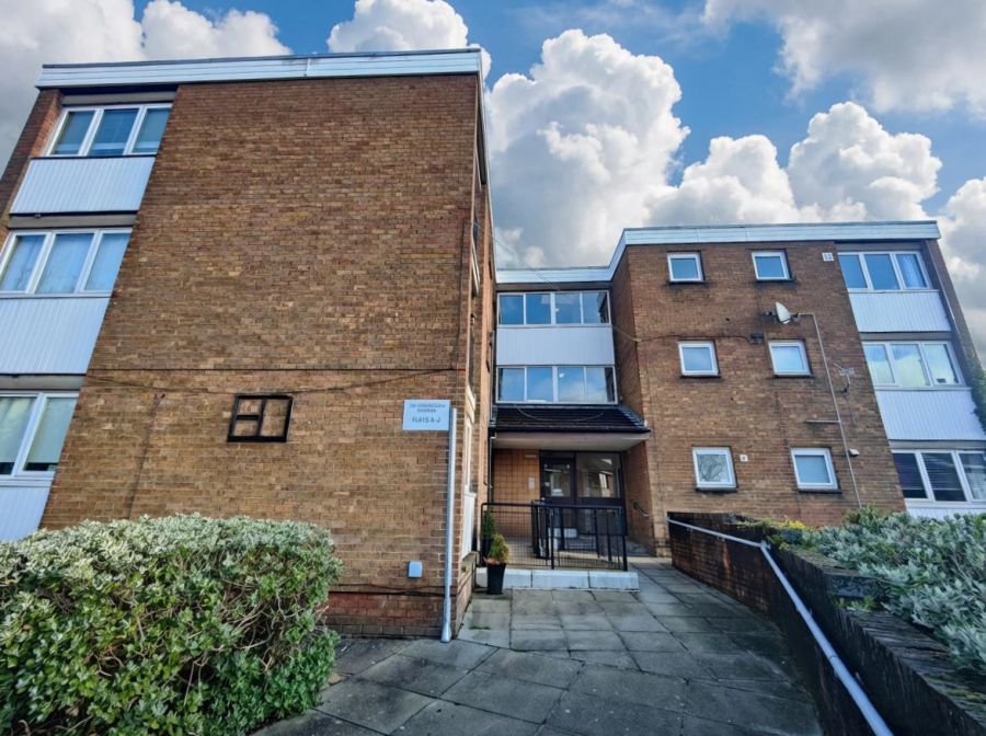 53C Sunningdale Gardens