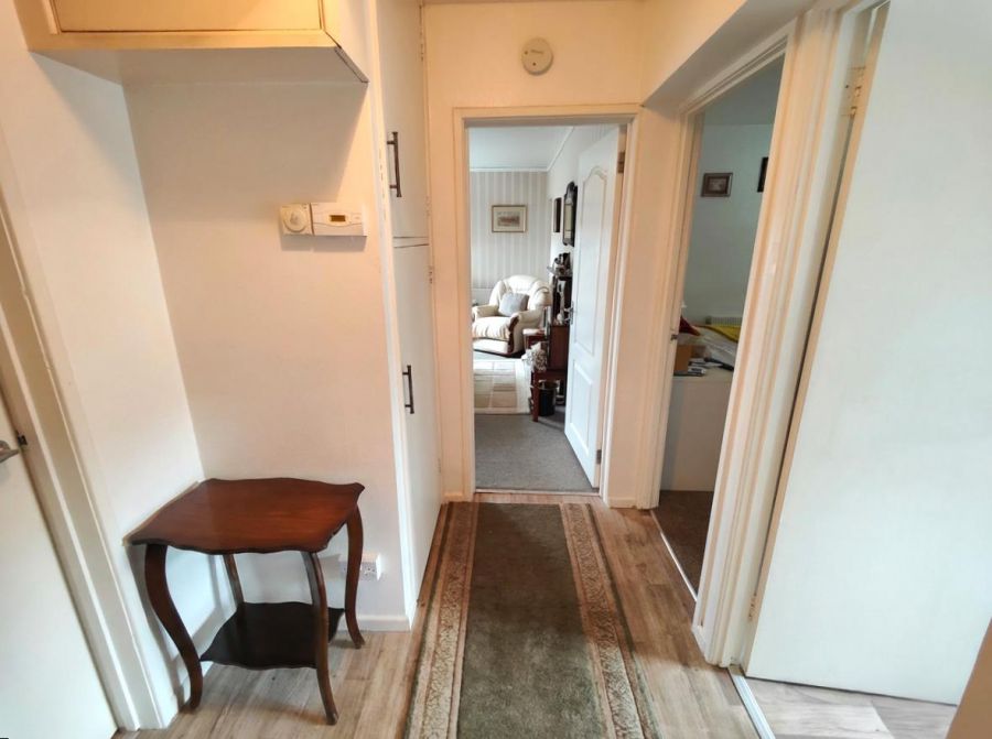 53C Sunningdale Gardens