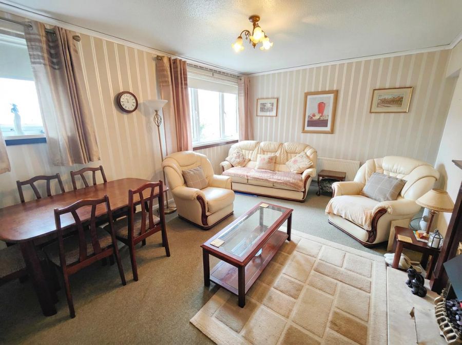 53C Sunningdale Gardens