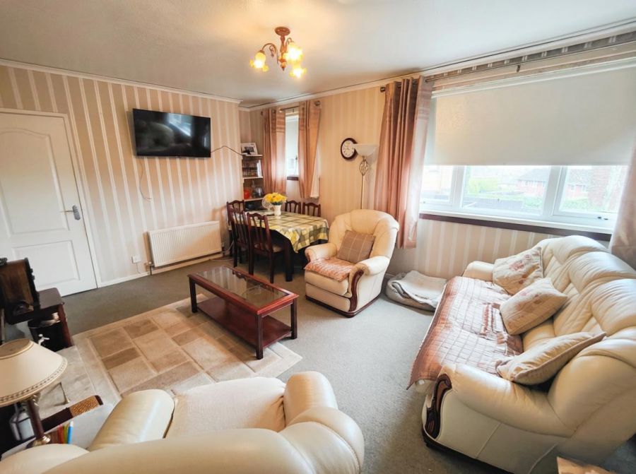 53C Sunningdale Gardens