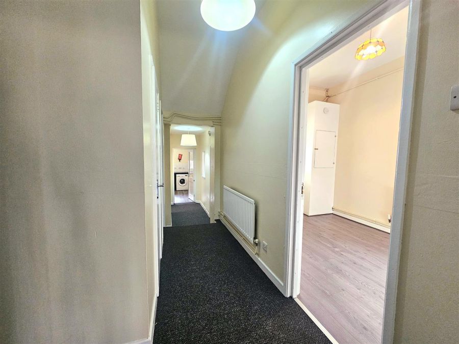 Flat 1, 20 Cliftonville Avenue