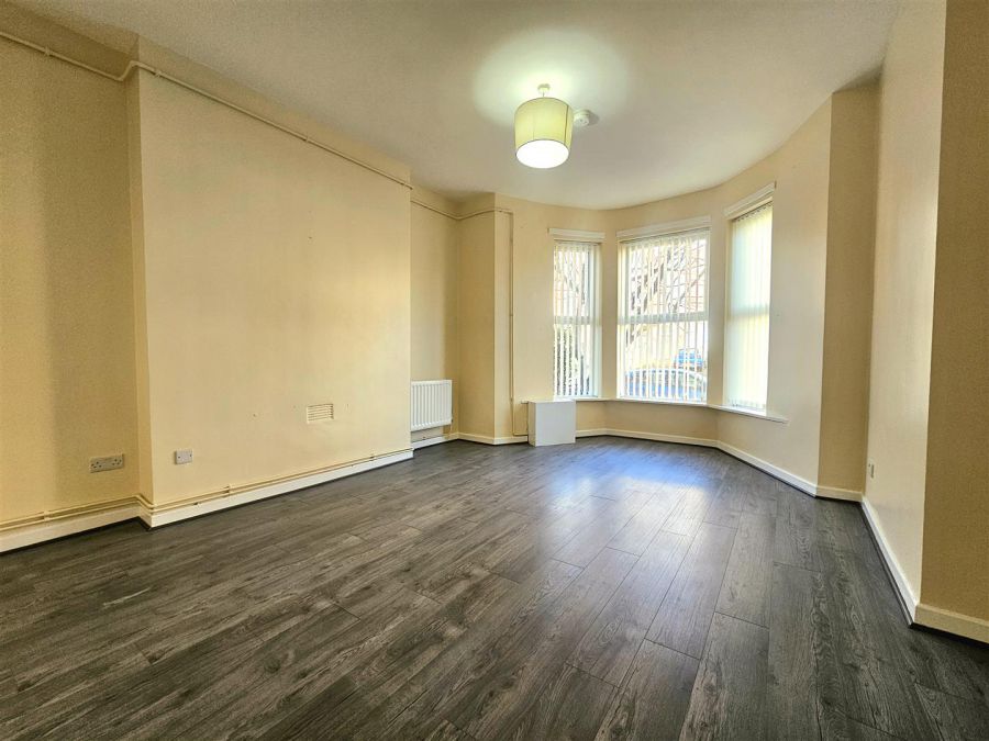 Flat 1, 20 Cliftonville Avenue