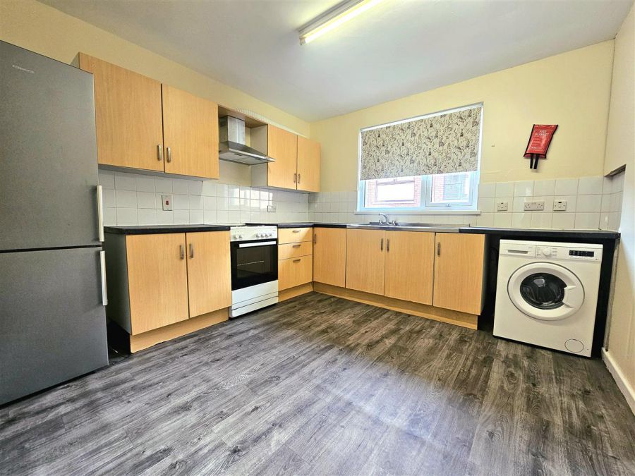 Flat 1, 20 Cliftonville Avenue