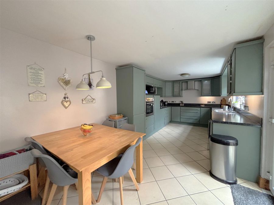 14 Linden Gardens