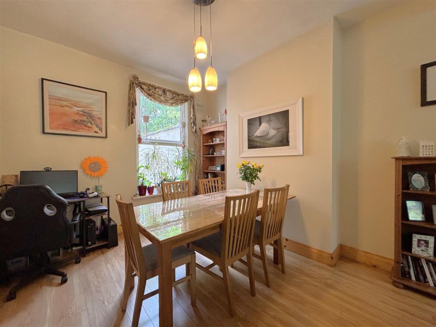 14 Linden Gardens