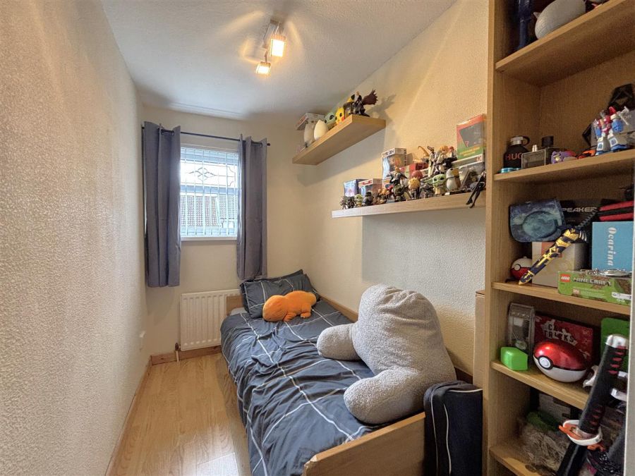 76 Farringdon Gardens