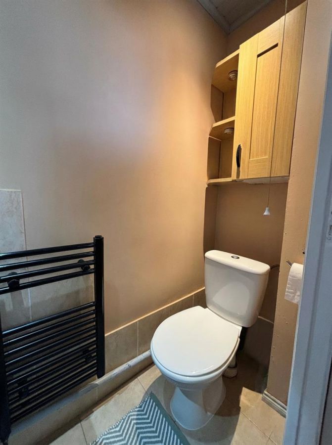 76 Farringdon Gardens