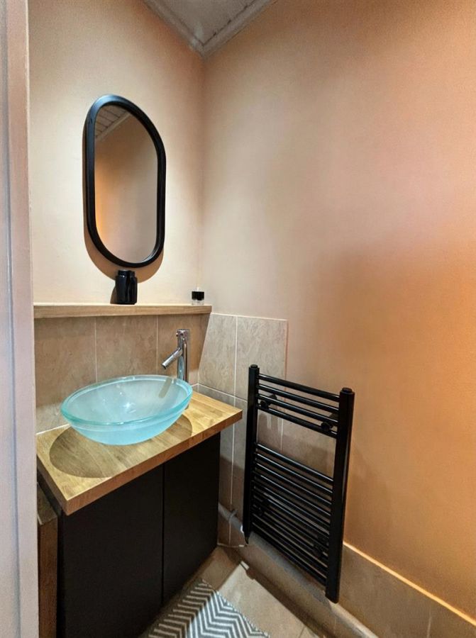 76 Farringdon Gardens