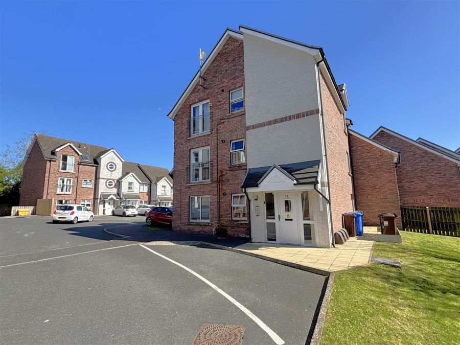 Apt 2, 10 Highgrove Meadows