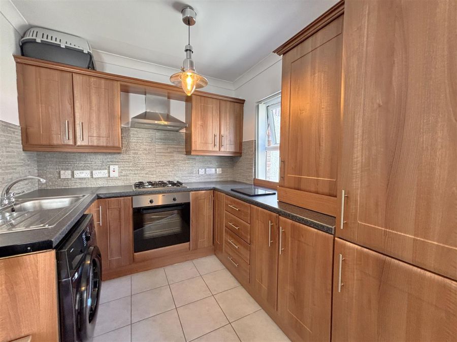 Apt 2, 10 Highgrove Meadows