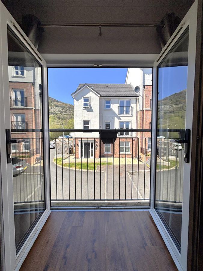 Apt 2, 10 Highgrove Meadows