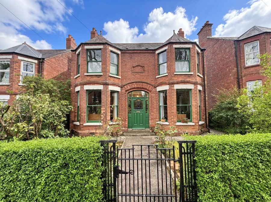 7 Knutsford Drive