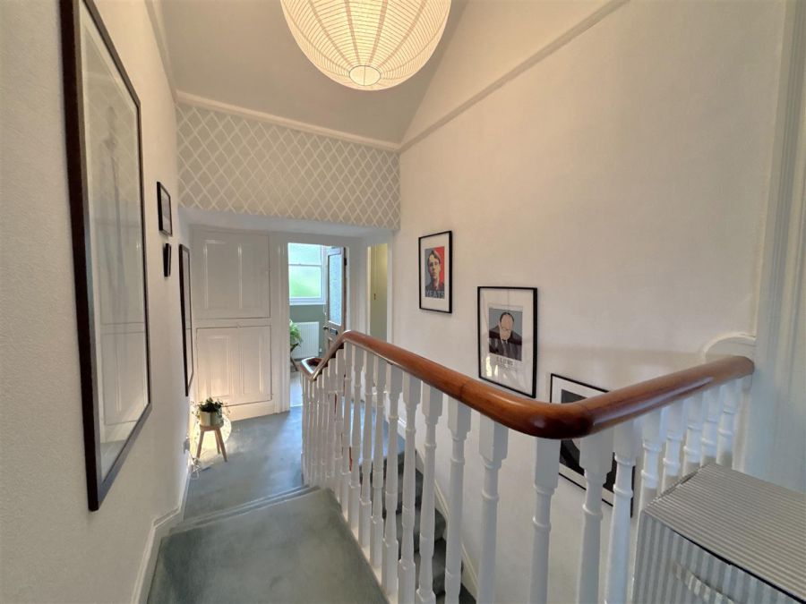 7 Knutsford Drive