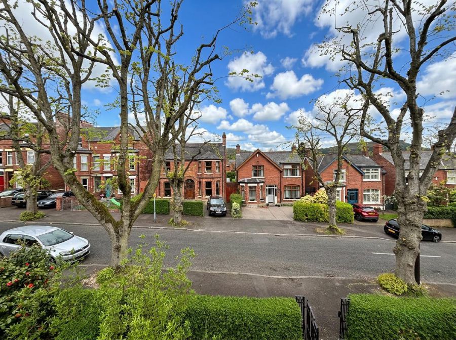 7 Knutsford Drive
